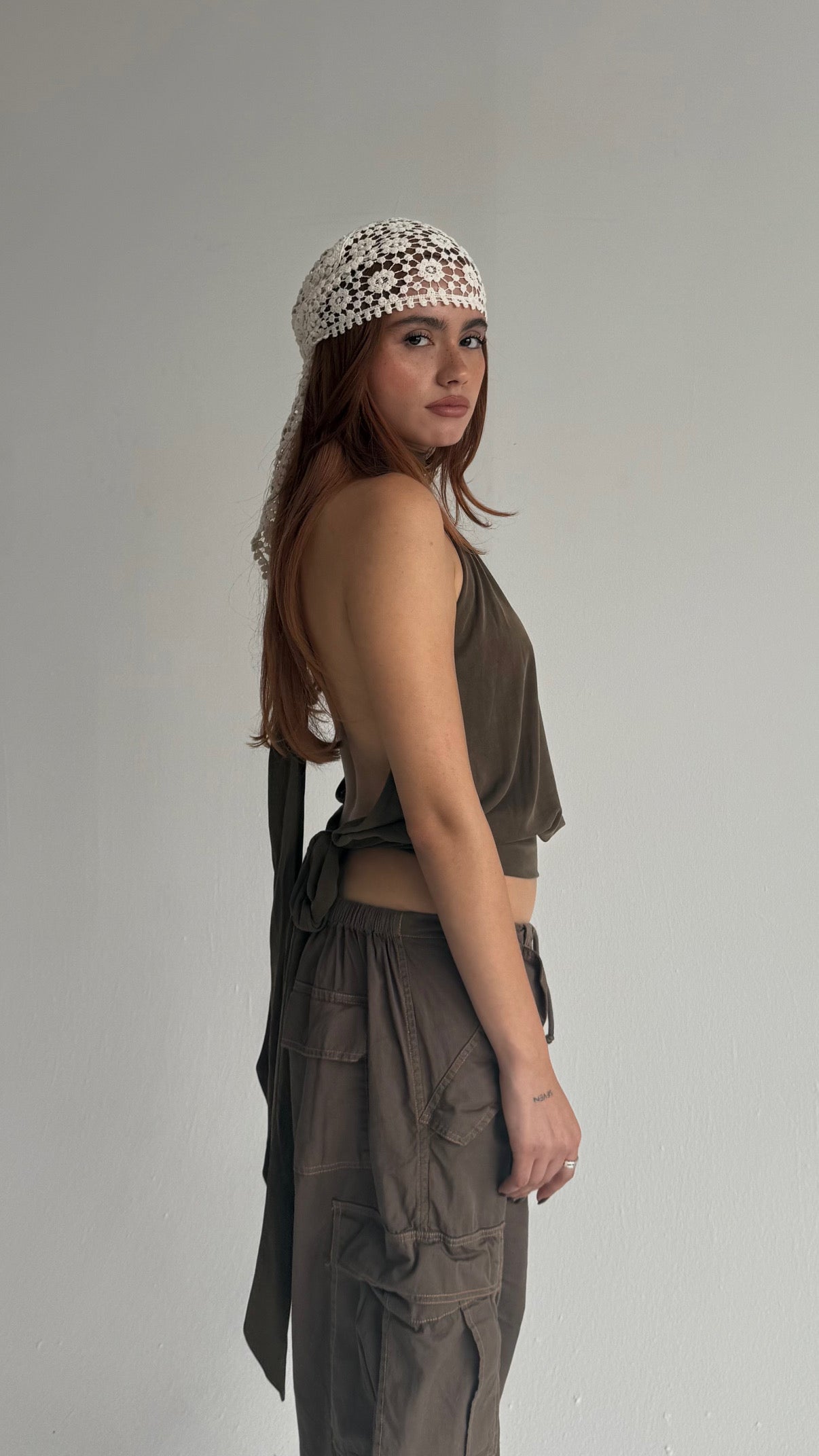 The Backless Theory Top — 𝘣𝘳𝘰𝘸𝘯